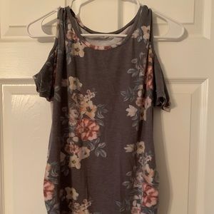 cold shoulder maternity shirt size 8